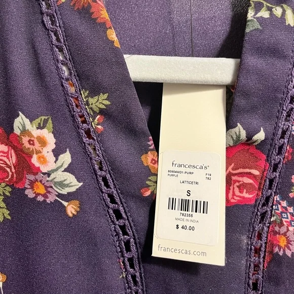 🎉HP🎉NWT FRANCESCAS PURPLE FLORAL 3/4 SLEEVES BLOUSE - Picture 2 of 3